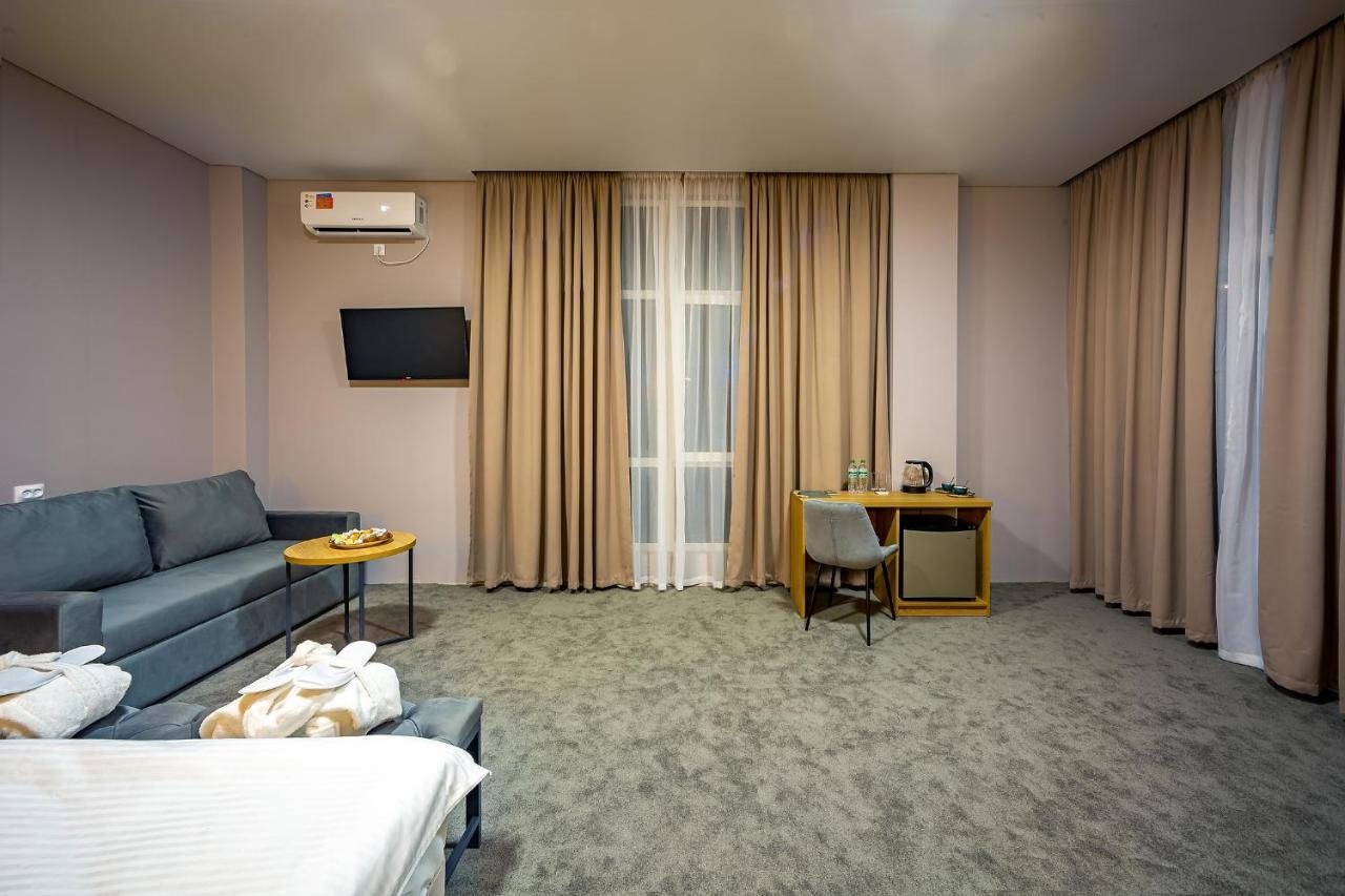 Green Land Hotel Tsandrypsh Luaran gambar
