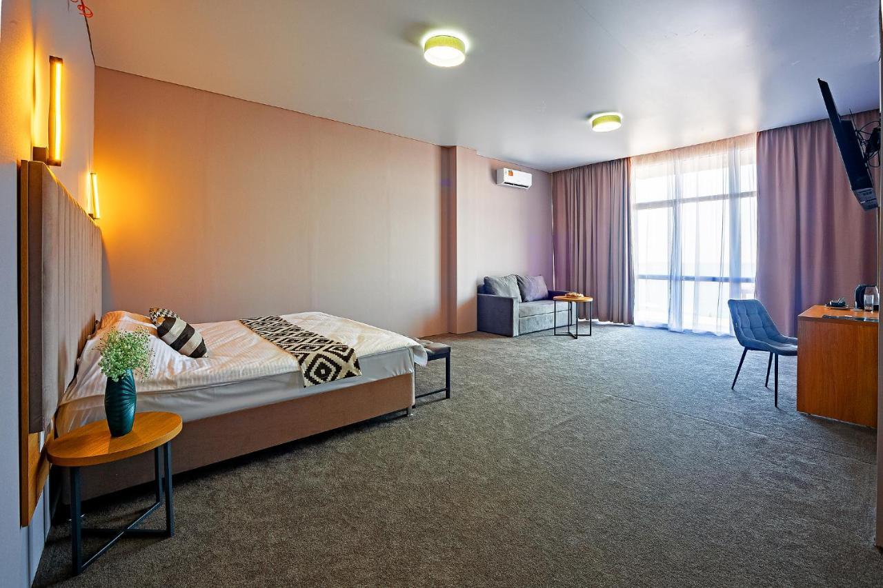 Green Land Hotel Tsandrypsh Luaran gambar