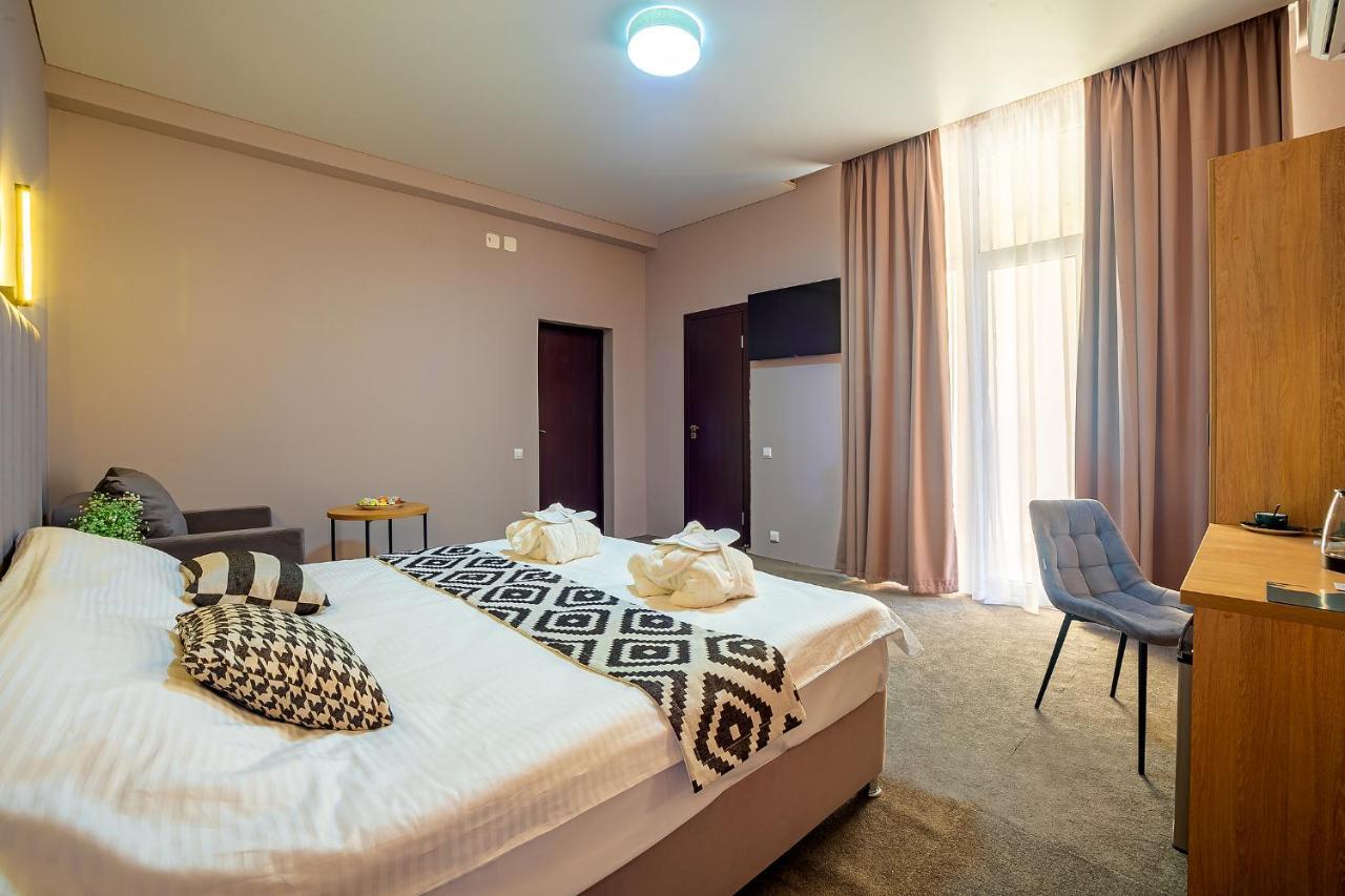 Green Land Hotel Tsandrypsh Luaran gambar