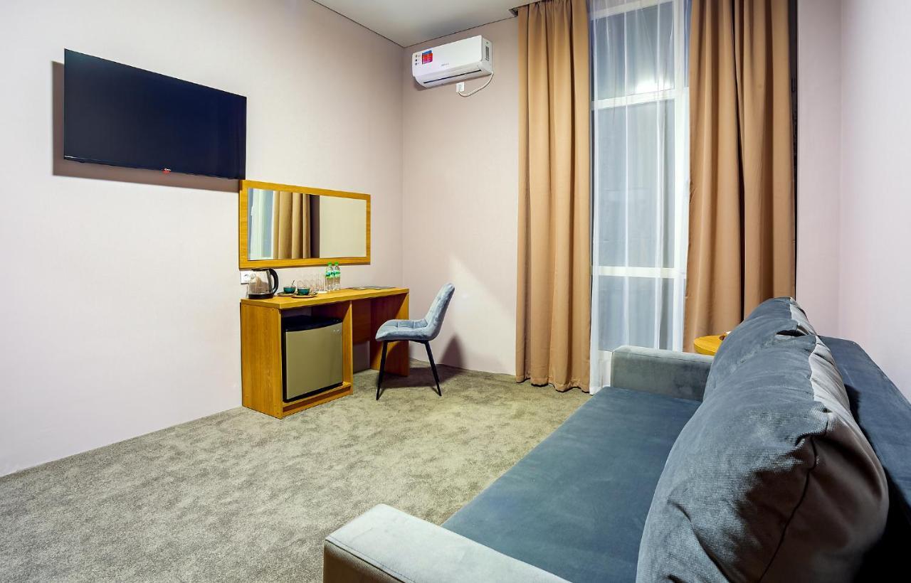 Green Land Hotel Tsandrypsh Luaran gambar